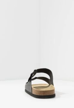 Pier One Unisex - Pantoffels - Black -Mode Verkoop 6792cddf649c4c73afdf1fc19e95f07f