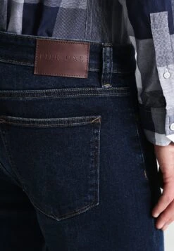 Pier One Basic - Straight Leg Jeans - Dark Blue Denim -Mode Verkoop 7aa5df5983c44365808e18ddcad2589e