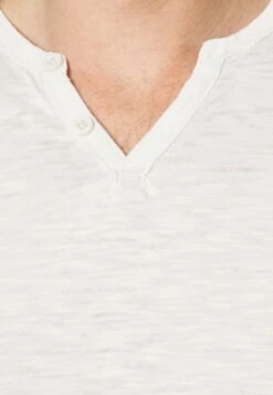 Pier One T-Shirt Basic - Off-White -Mode Verkoop 98d0da50953649dd880949f058c3b43f