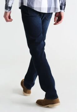 Pier One Basic - Straight Leg Jeans - Dark Blue Denim -Mode Verkoop a4ebfb4549ae43cc8fd6ef9a34b37b32