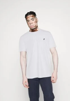 Pier One 3 Pack - T-Shirt Basic - White/Dark Blue/Blue 12 Pier One 3 Pack - T-Shirt Basic - White/Dark Blue/Blue -Mode Verkoop c861a69cfb1e4a6fafbf2b097bf177a2